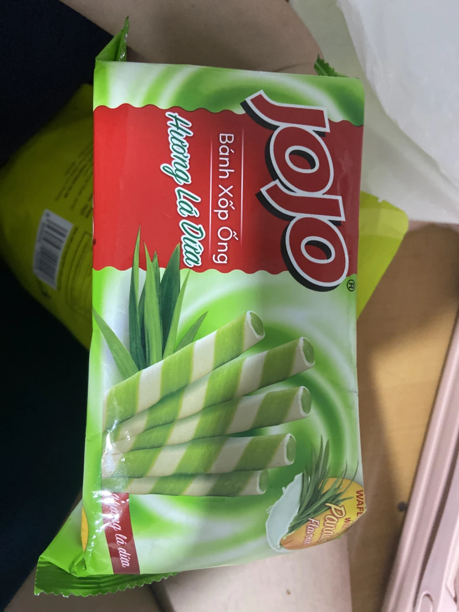 JOJO 斑蘭葉風味脆笛酥