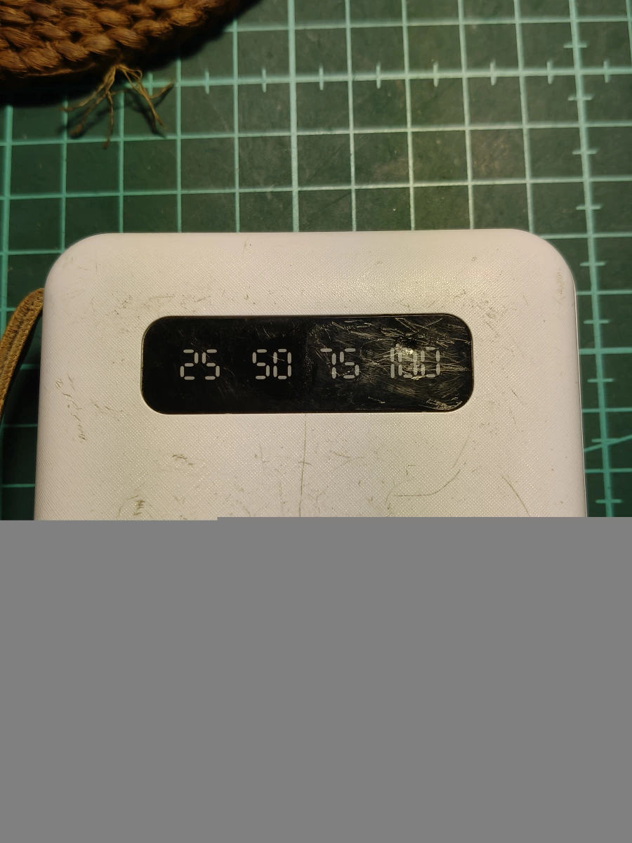 行動電源 (20000mAh)