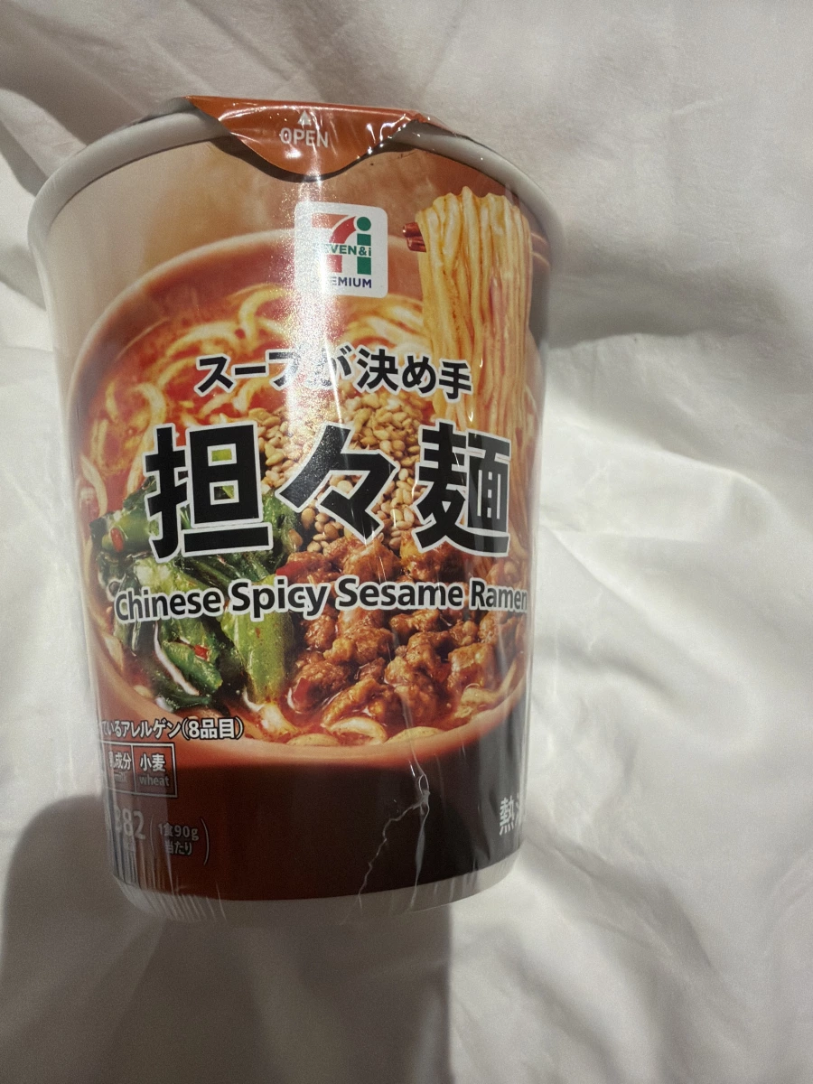 日本 7-11 擔擔麵杯麵
