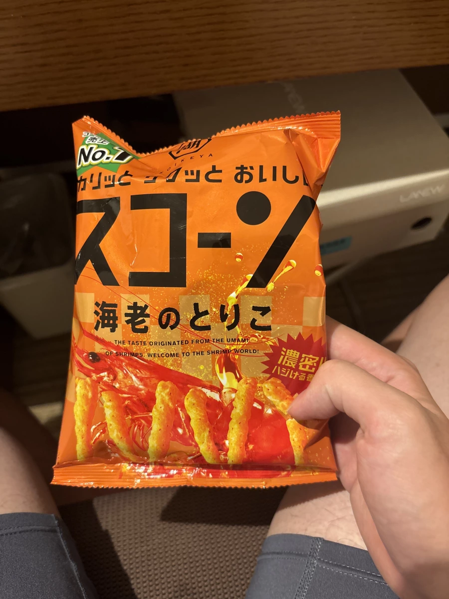 湖池屋 Scorn 海老口味脆條